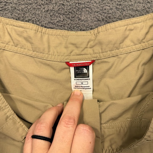The North Face Shorts Womens 10‎ Khaki Outdoor Hiking Nylon Quick Dry Zip Pocket - Picture 4 of 10